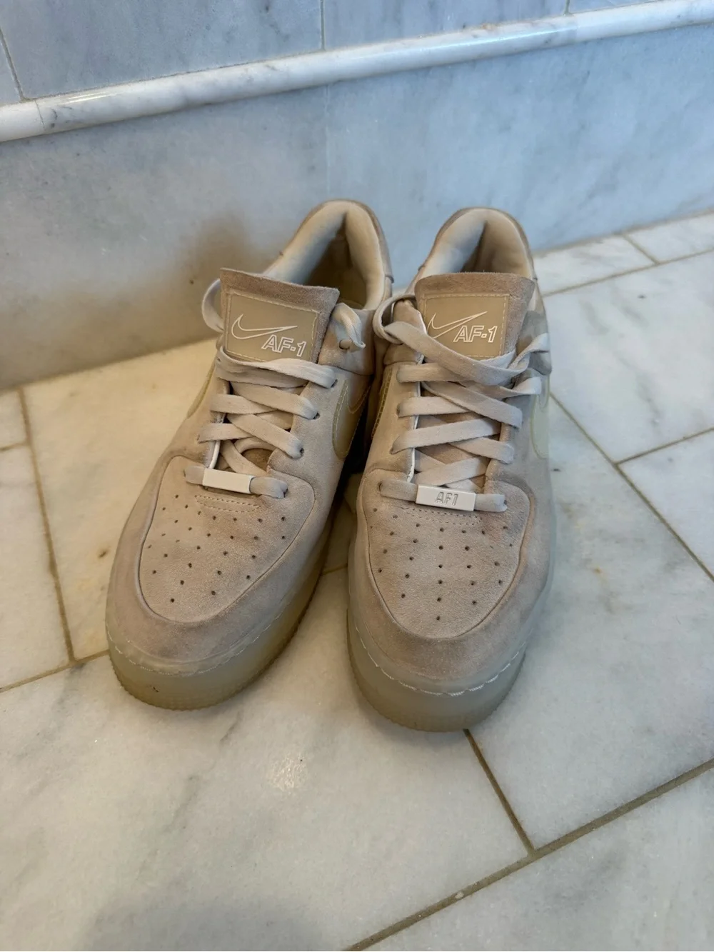 Suede Nike Air Force 1 Phantom sneakers in sage w/ translucent platform sole